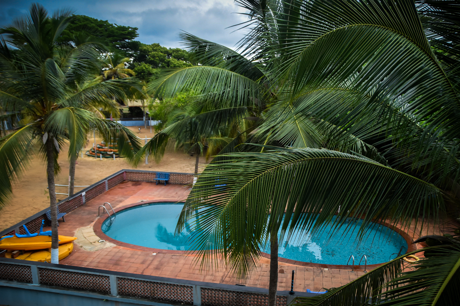 homepage-whispering-palms-resort